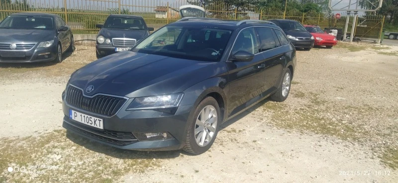 Skoda Superb Комби , снимка 1 - Автомобили и джипове - 40788462