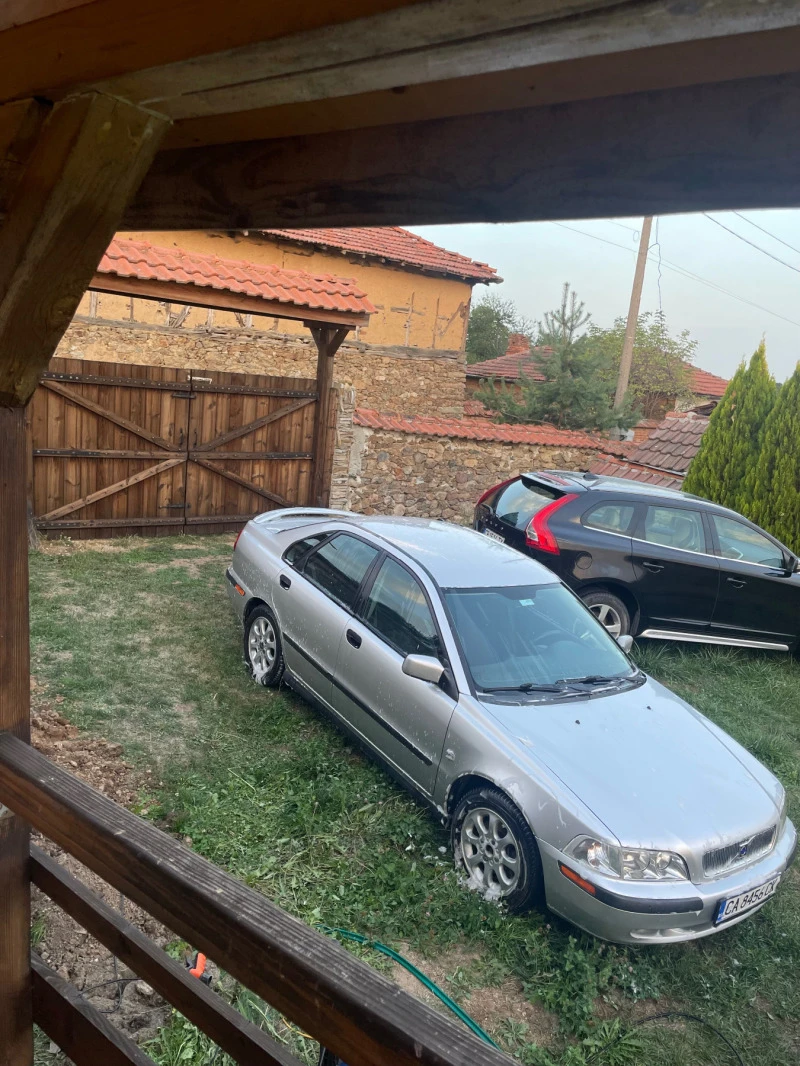 Volvo S40 1.8 Facelift, снимка 9 - Автомобили и джипове - 49499917