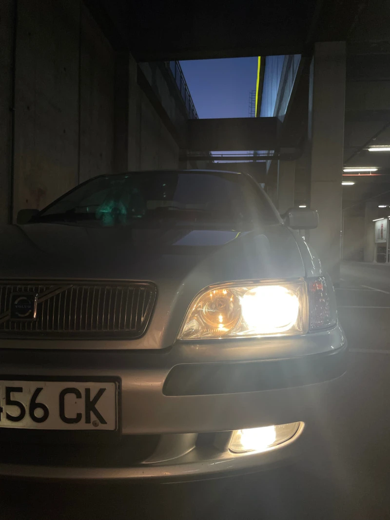 Volvo S40 1.8 Facelift, снимка 4 - Автомобили и джипове - 49499917