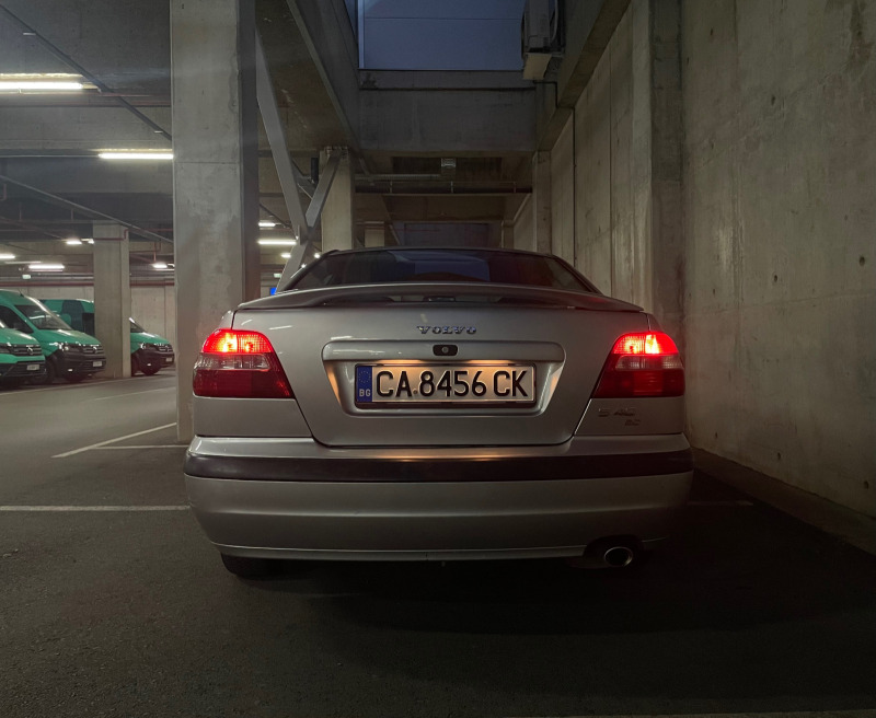 Volvo S40 1.8 Facelift, снимка 9 - Автомобили и джипове - 46435825