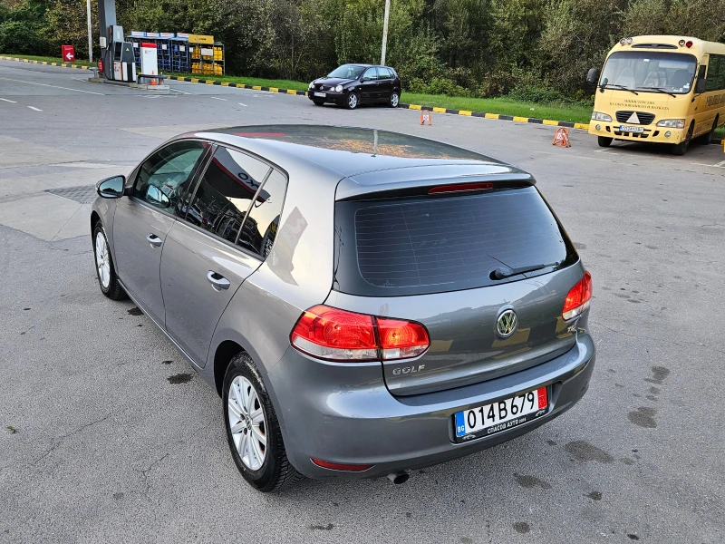 VW Golf 1.6 Tdi Klima/Euro5A, снимка 4 - Автомобили и джипове - 47639641