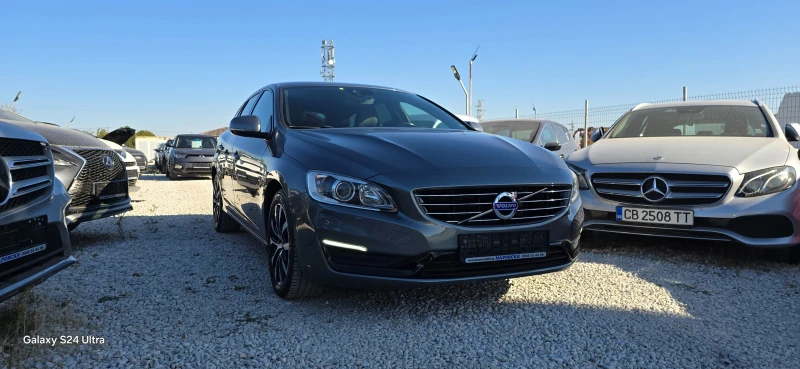 Volvo V60 D2 SUMIT КОЖА АВТОМАТ НАВИГАЦИЯ С вкл.ДДС, снимка 3 - Автомобили и джипове - 47646567