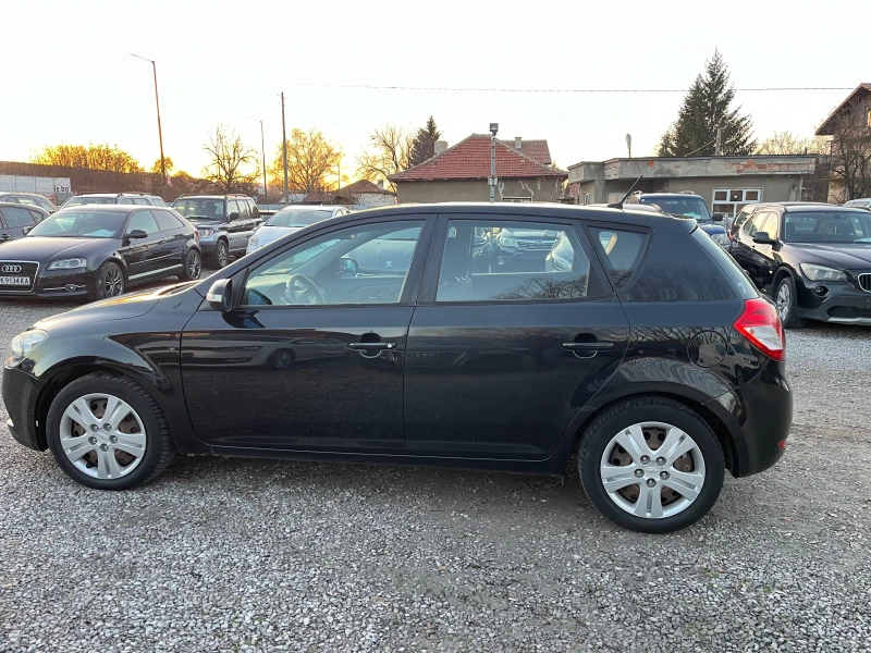 Kia Ceed 1.6CRDI, снимка 6 - Автомобили и джипове - 48116789