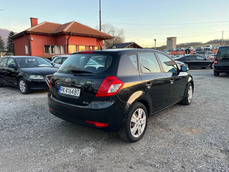 Kia Ceed 1.6CRDI, снимка 4 - Автомобили и джипове - 48116789