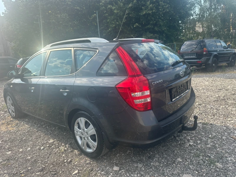 Kia Ceed 1.6CRDI 90kc, снимка 5 - Автомобили и джипове - 51109258