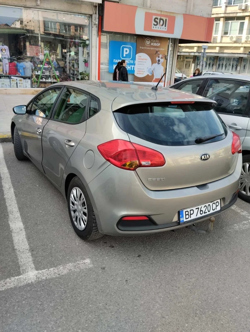 Kia Ceed 1.4 i, снимка 2 - Автомобили и джипове - 52076796