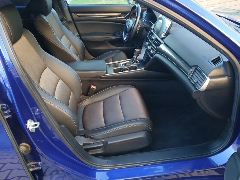 Honda Accord 1.5T Sport, снимка 10 - Автомобили и джипове - 52083169