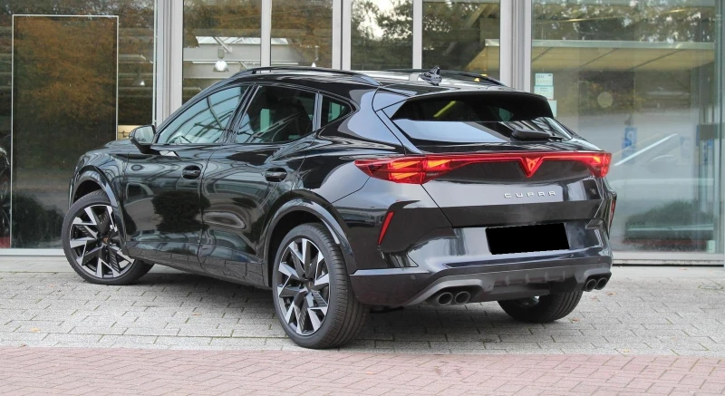 Cupra Formentor VZ* 333HP* FACE* PANO* MEMORY* DISTR* CAM* KEYLESS, снимка 6 - Автомобили и джипове - 52469992