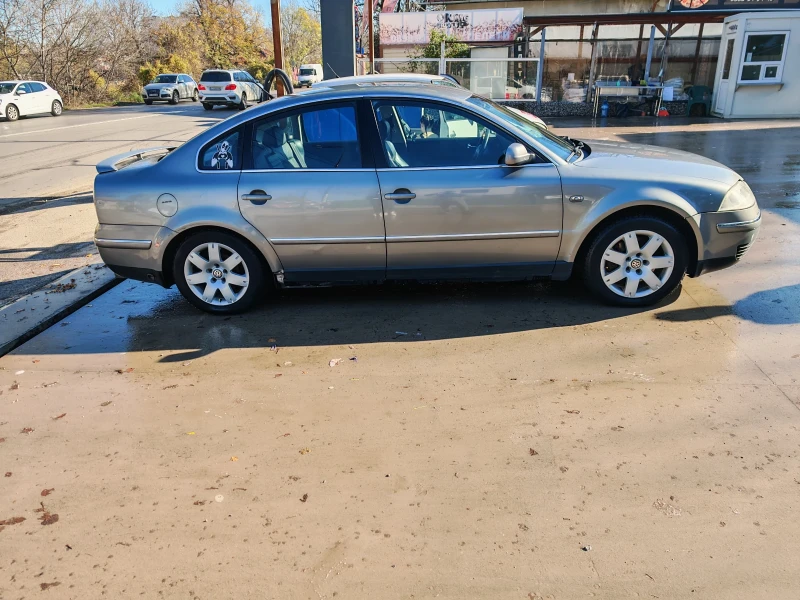 VW Passat, снимка 4 - Автомобили и джипове - 52920541