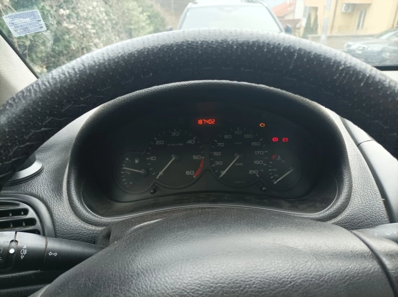 Peugeot 206 1.4hdi, снимка 7 - Автомобили и джипове - 53310145