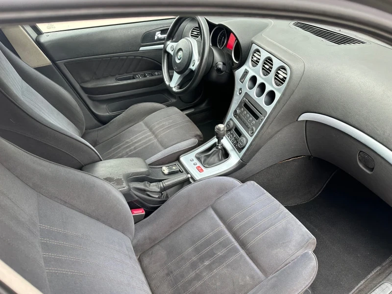 Alfa Romeo 159 1.9 JTD 8V, снимка 8 - Автомобили и джипове - 48957111