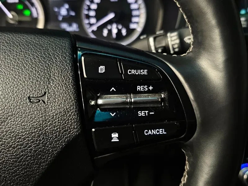 Hyundai Grandeur Hybrid Exclusive, снимка 12 - Автомобили и джипове - 55643739