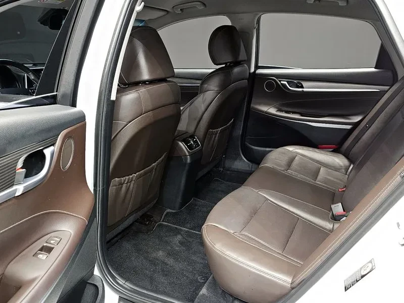 Hyundai Grandeur Hybrid Exclusive, снимка 10 - Автомобили и джипове - 55643739