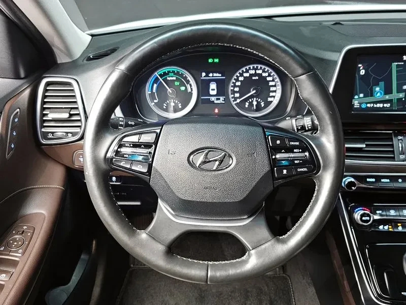 Hyundai Grandeur Hybrid Exclusive, снимка 13 - Автомобили и джипове - 55643739