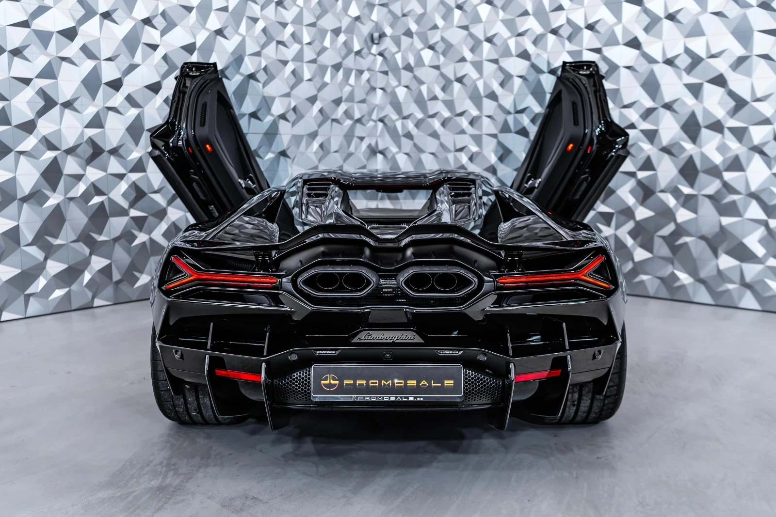 Lamborghini Revuelto Nero Noctis - изображение 5