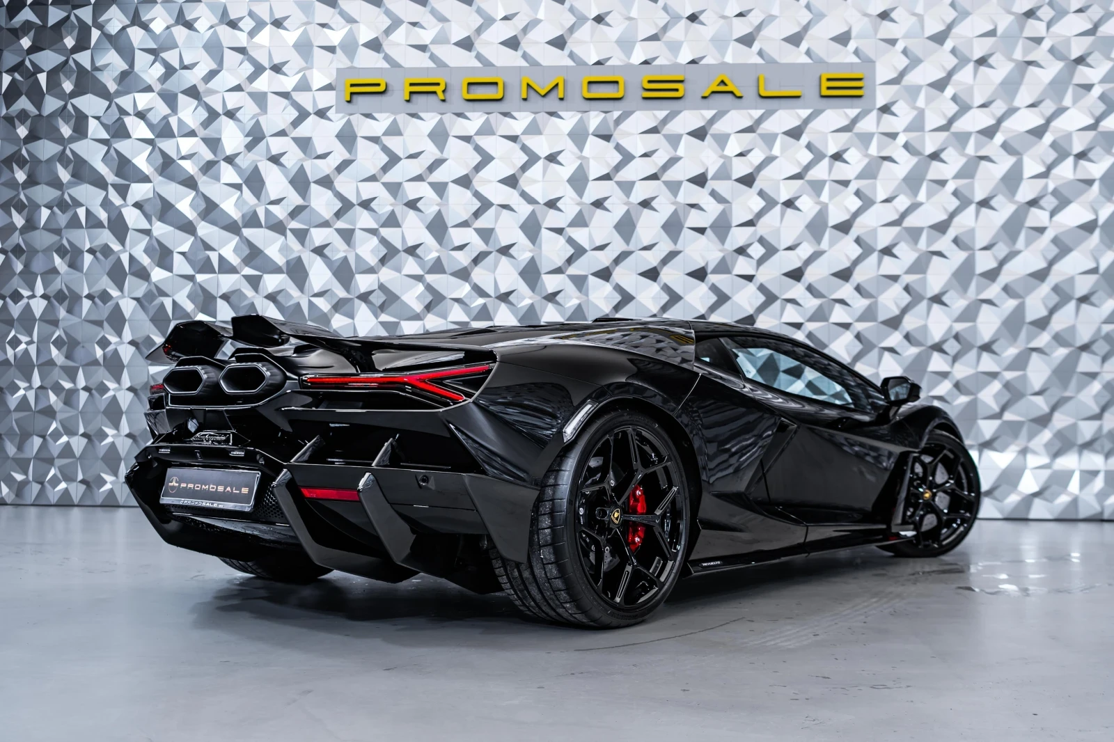 Lamborghini Revuelto Nero Noctis - изображение 4
