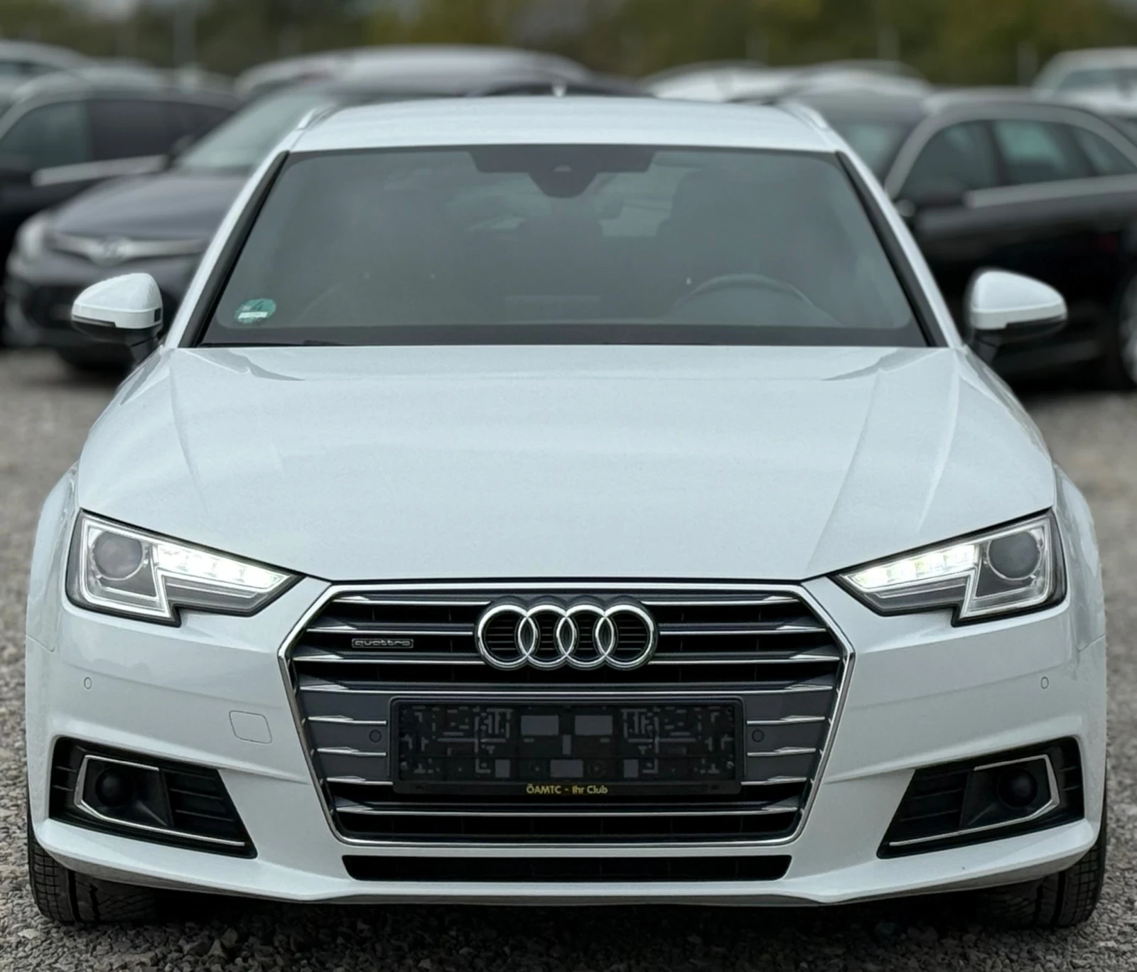 Audi A4 2.0TDi 190кс * Quattro* * S-Line* * Навигация*  - изображение 2