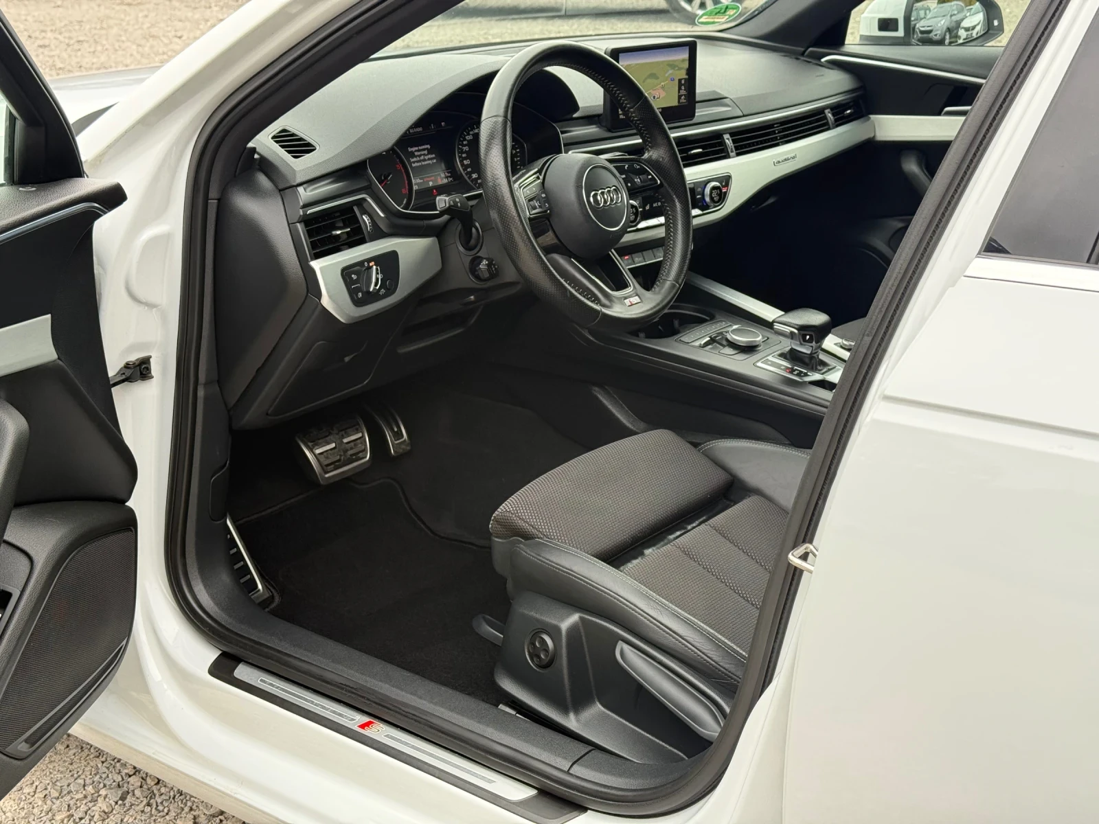 Audi A4 2.0TDi 190кс * Quattro* * S-Line* * Навигация*  - изображение 10