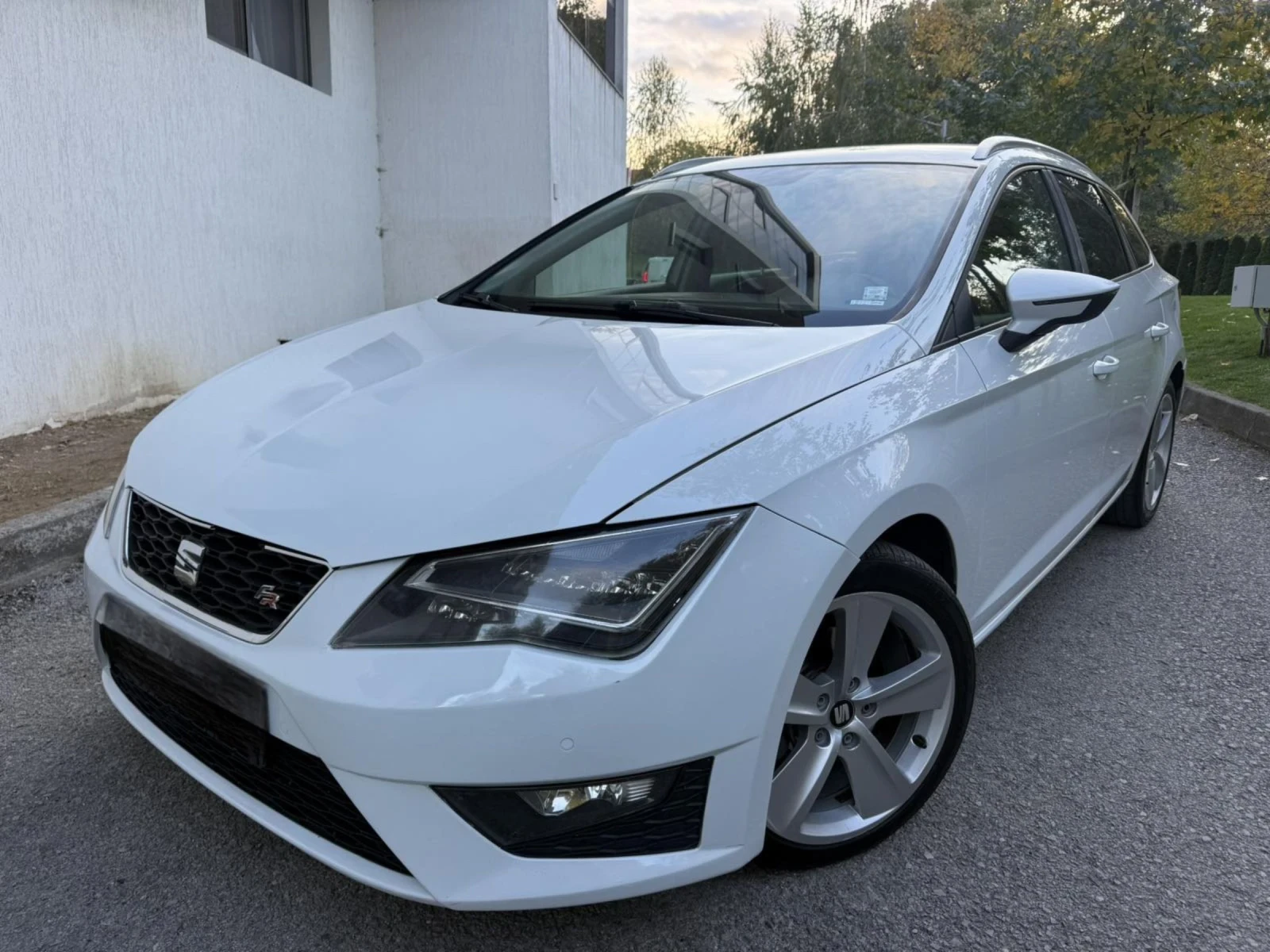 Seat Leon FR / АВТОМАТИК  - изображение 3