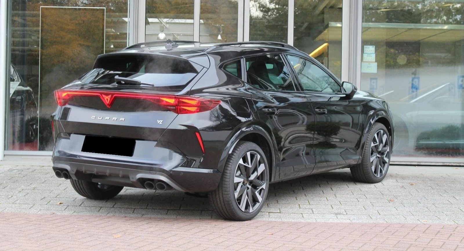 Cupra Formentor VZ* 333HP* FACE* PANO* MEMORY* DISTR* CAM* KEYLESS - изображение 4