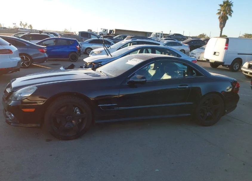 Mercedes-Benz SL 500 2011 MERCEDES-BENZ SL 550 - изображение 5