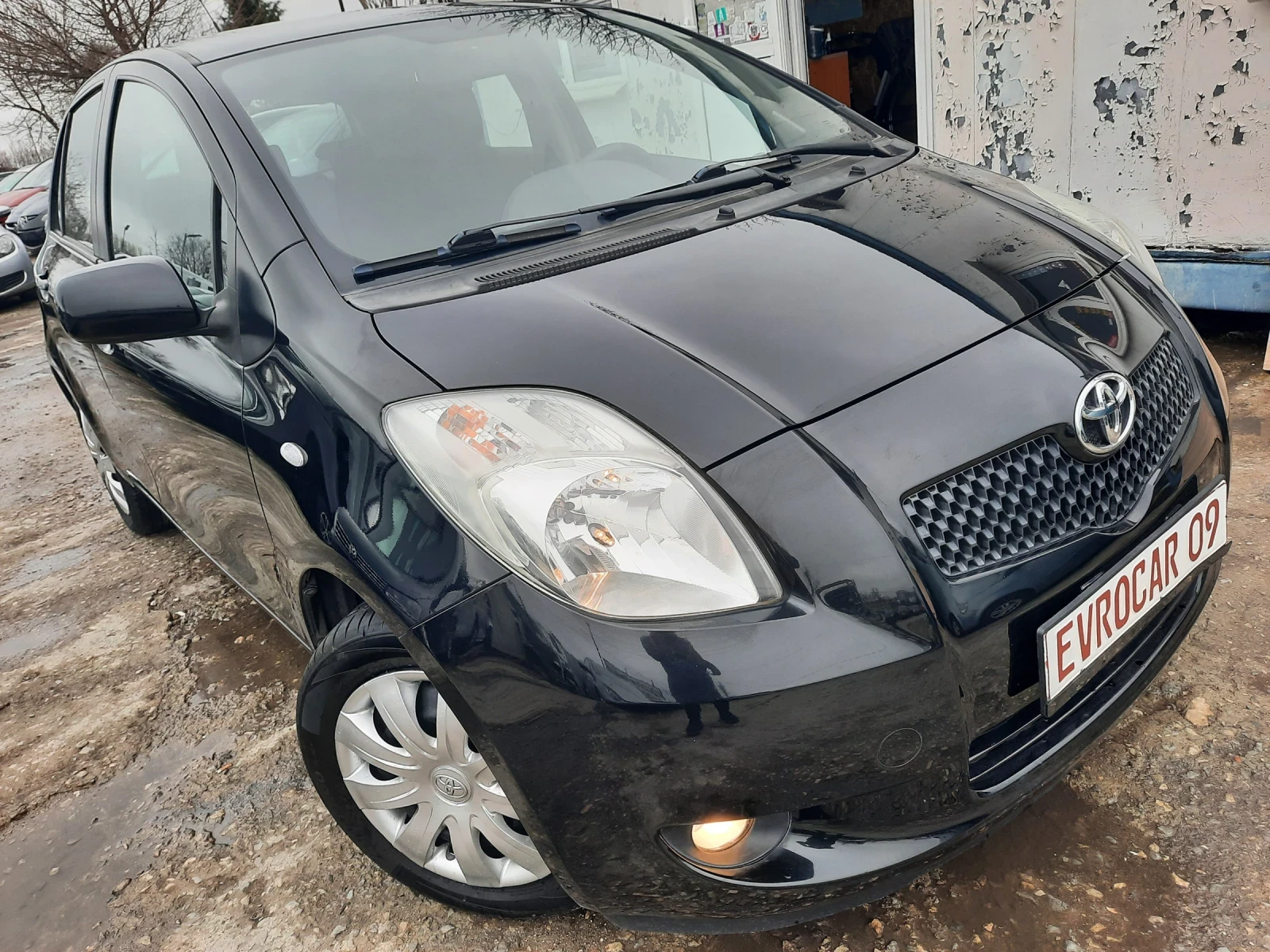 Toyota Yaris 1.3i 154хл.км !!!!, снимка 7 - Автомобили и джипове - 54078662