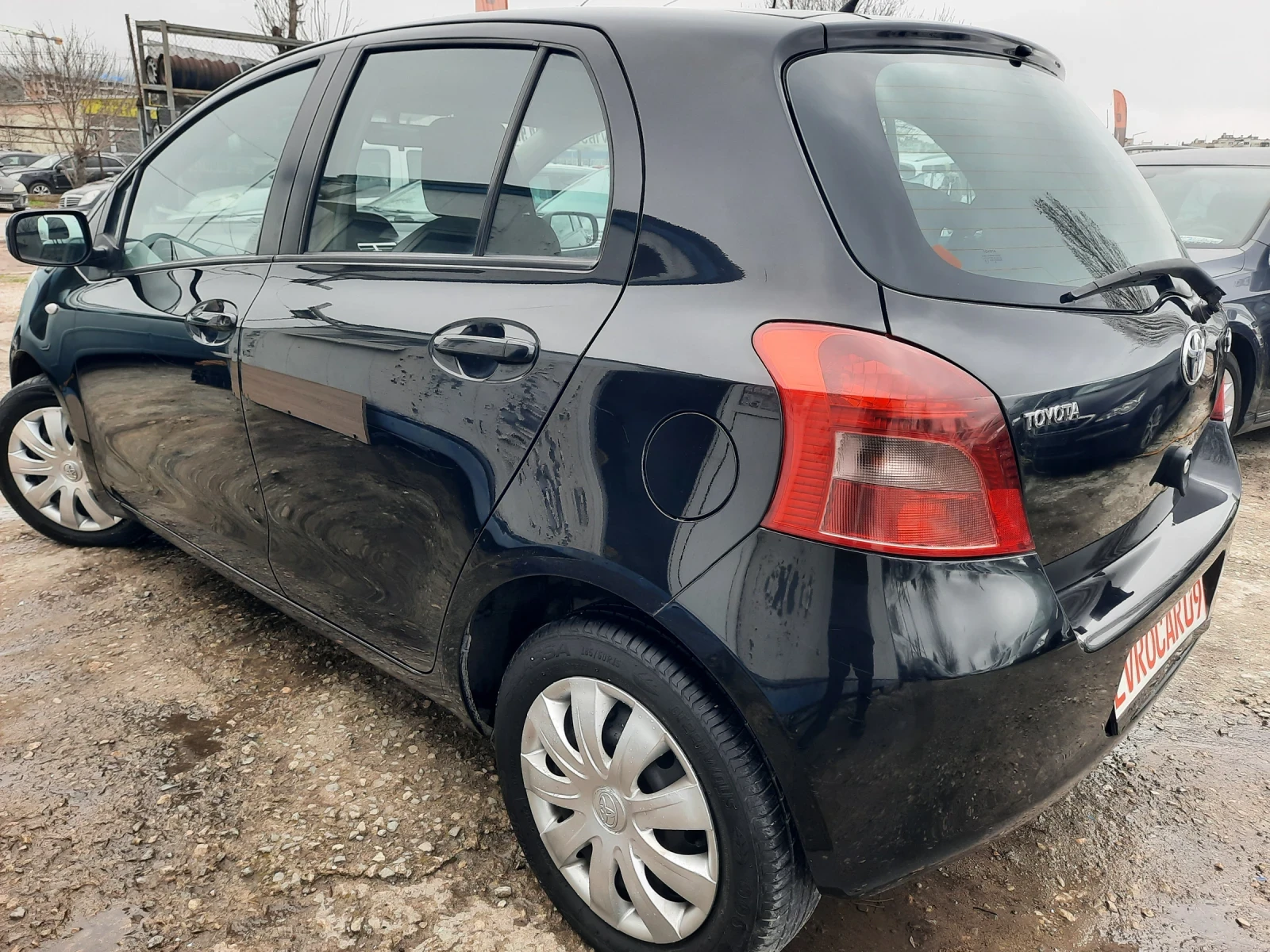 Toyota Yaris 1.3i 154хл.км !!!!, снимка 5 - Автомобили и джипове - 54078662