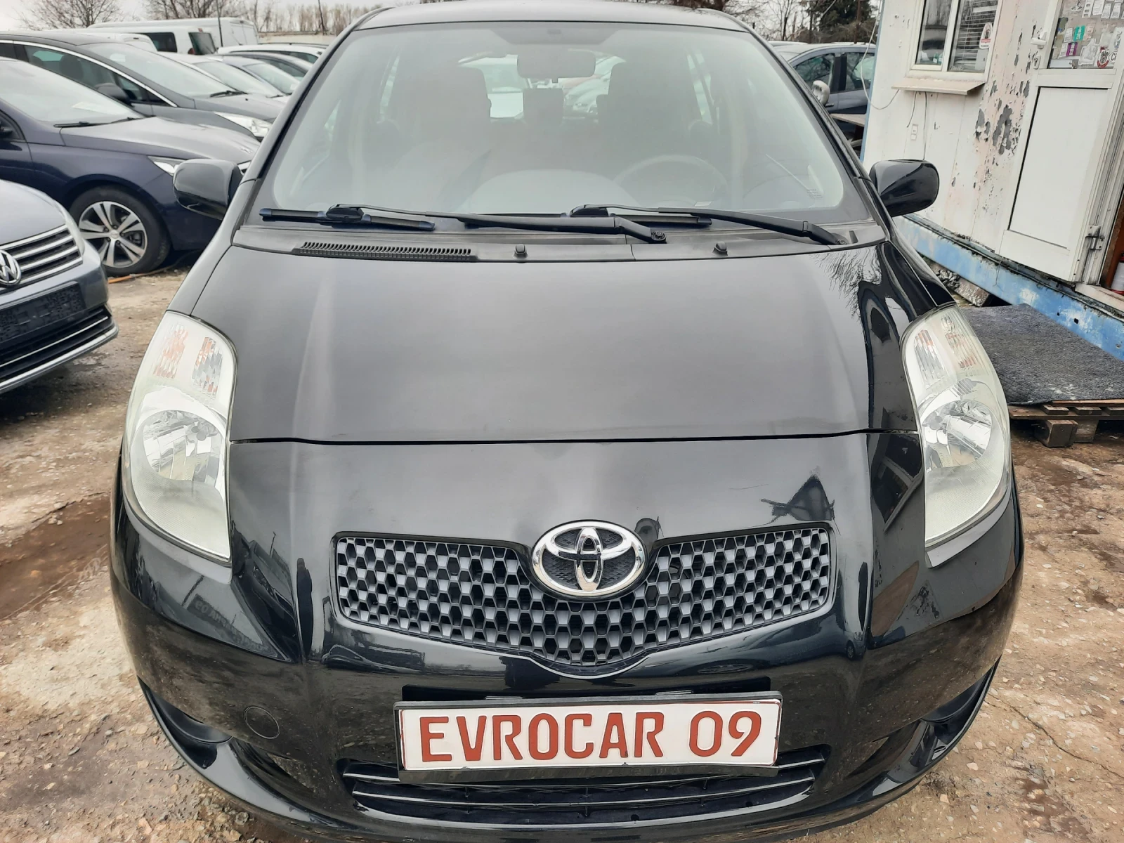 Toyota Yaris 1.3i 154хл.км !!!!, снимка 3 - Автомобили и джипове - 54078662