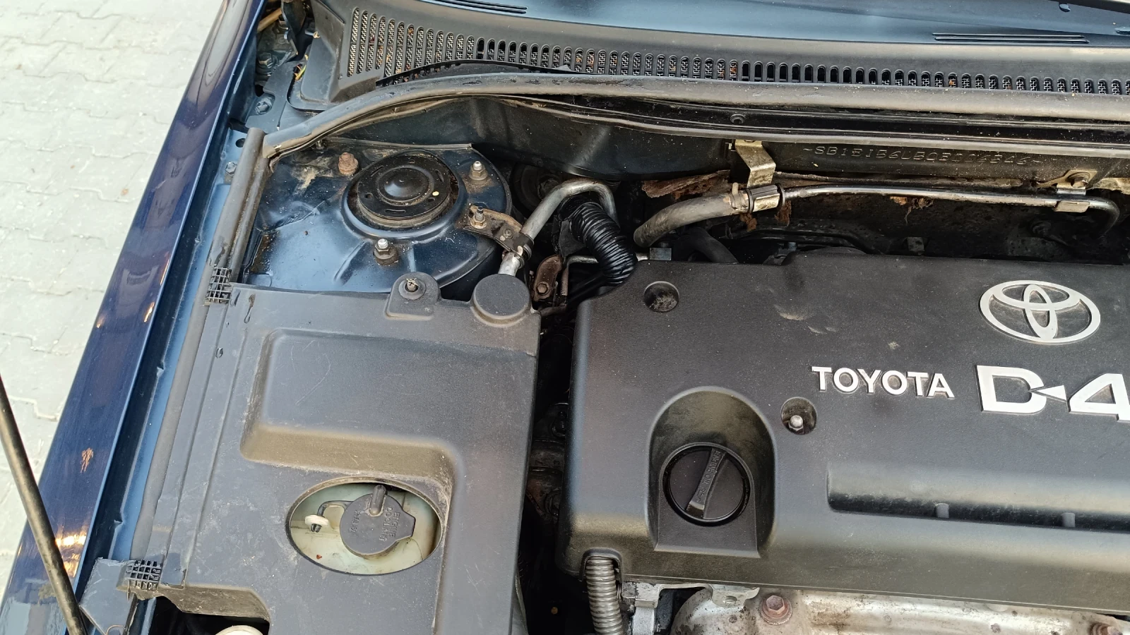 Toyota Avensis 2000.VVT, снимка 9 - Автомобили и джипове - 54602364