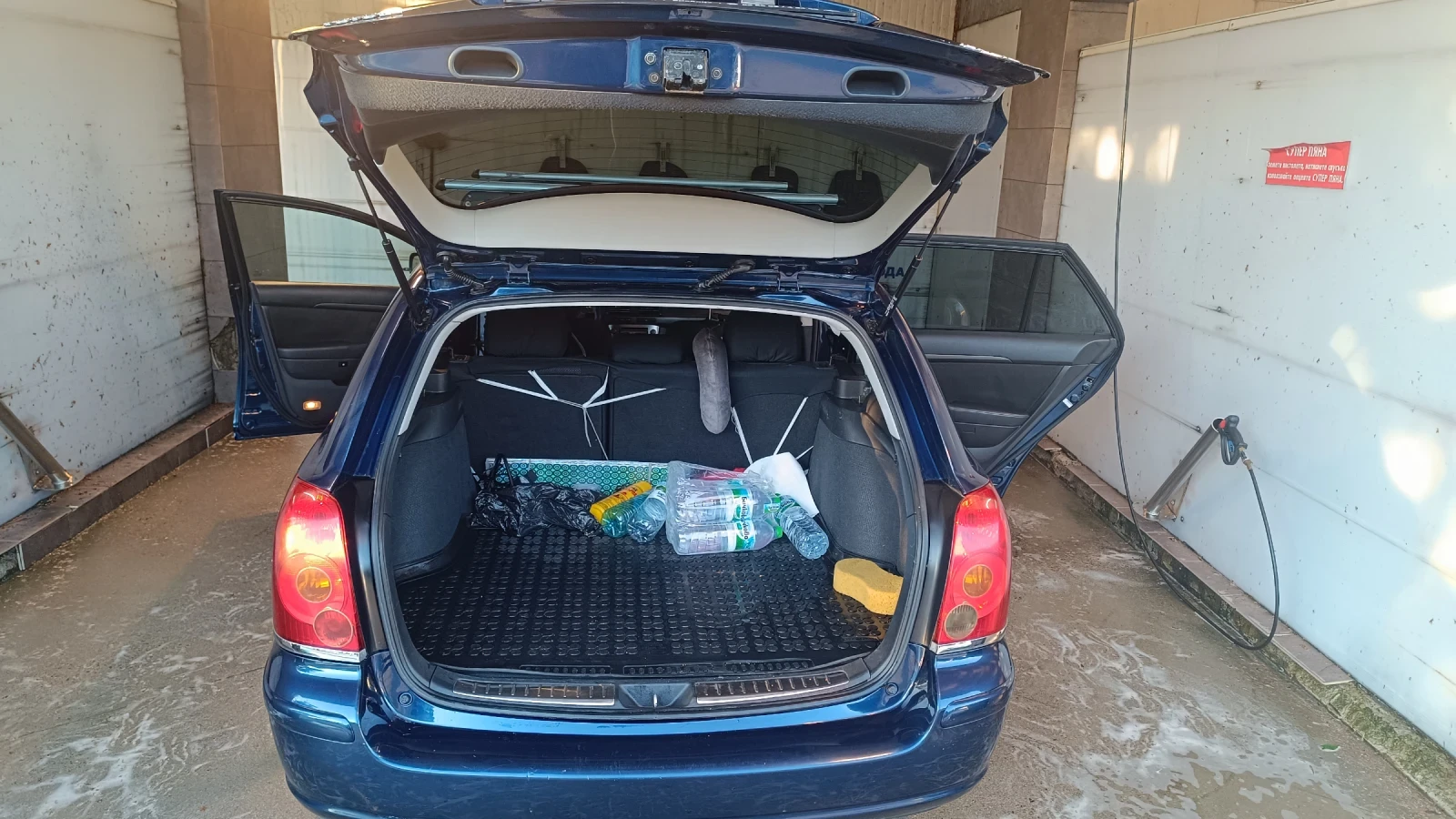 Toyota Avensis 2000.VVT, снимка 13 - Автомобили и джипове - 54602364