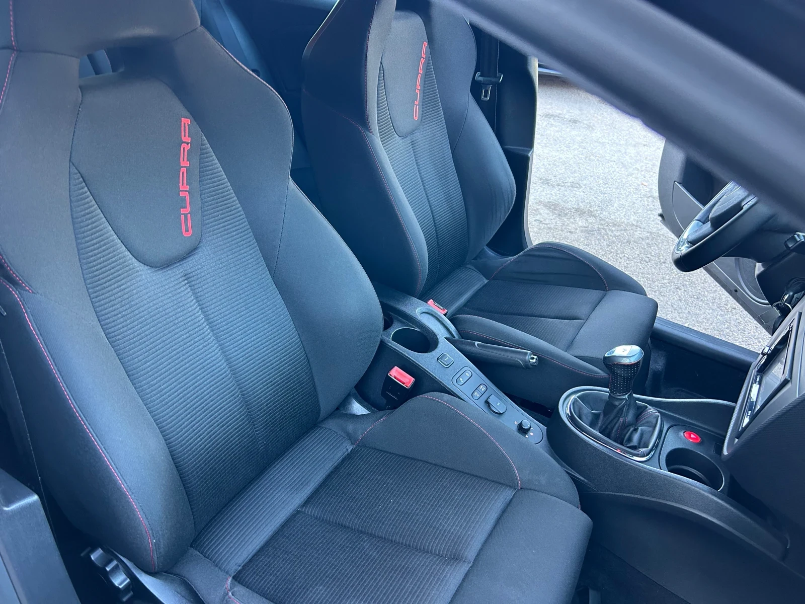 Seat Leon Cupra-R, снимка 10 - Автомобили и джипове - 54607547