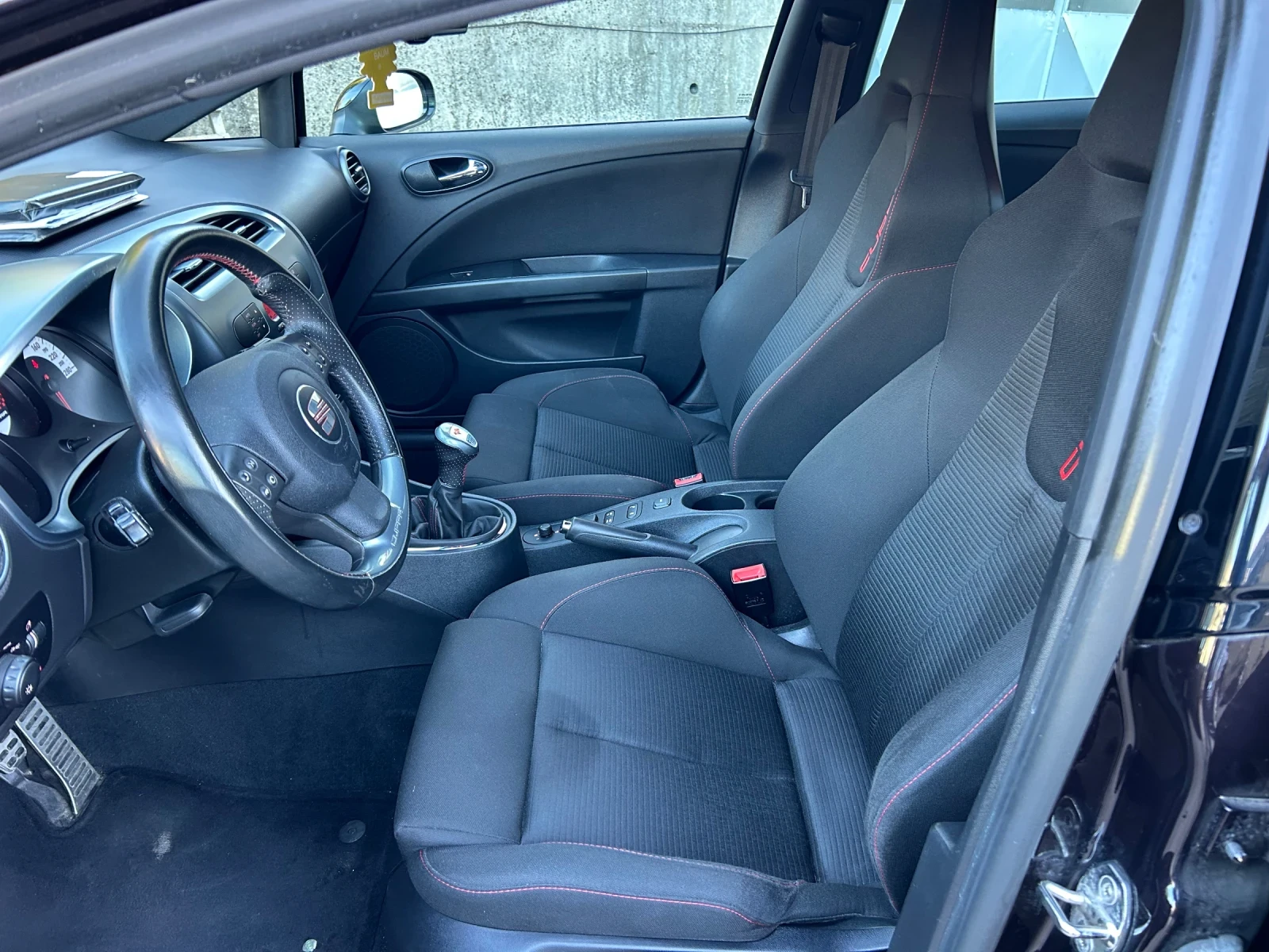Seat Leon Cupra-R, снимка 9 - Автомобили и джипове - 54607547