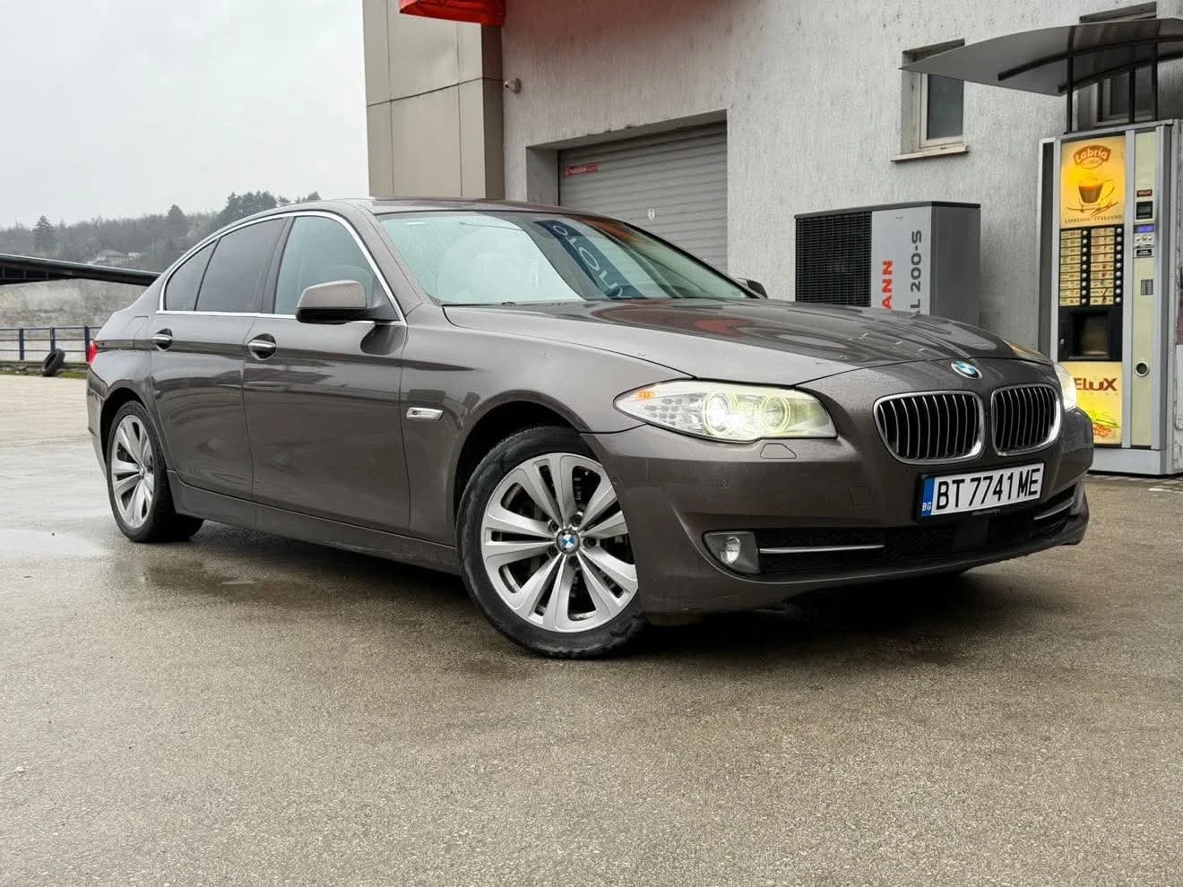 BMW 530, снимка 2 - Автомобили и джипове - 54811194