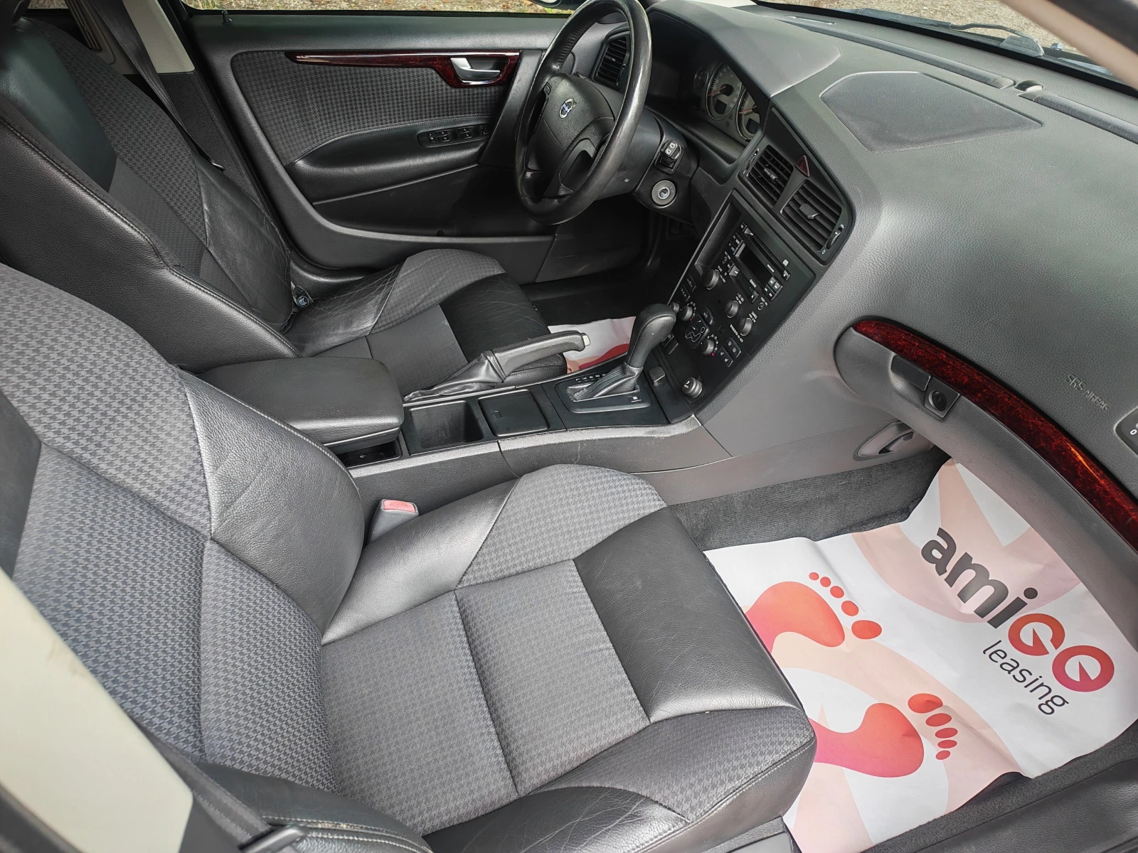Volvo V70 2.4T-АВТОМАТИК, снимка 12 - Автомобили и джипове - 55013258