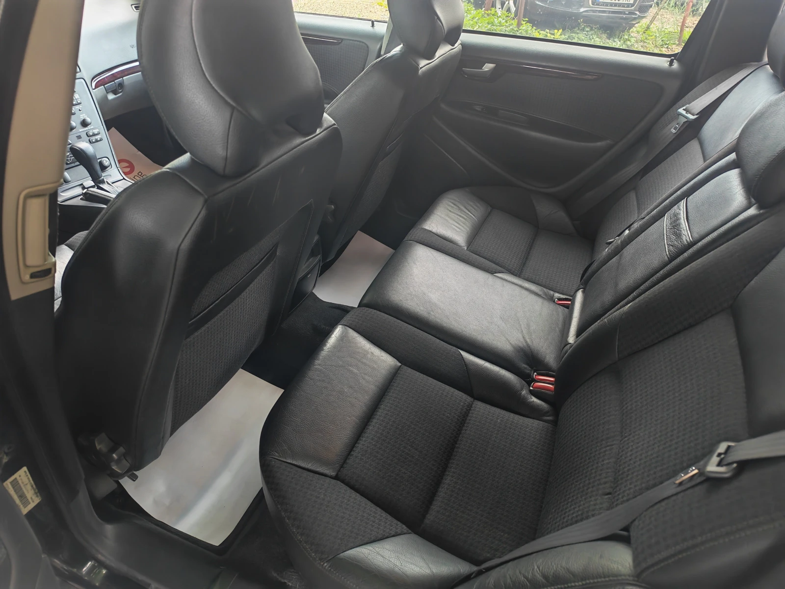 Volvo V70 2.4T-АВТОМАТИК, снимка 10 - Автомобили и джипове - 55013258