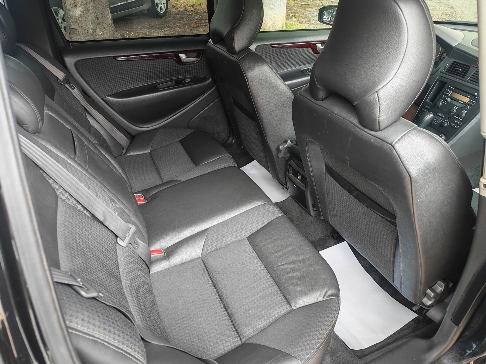 Volvo V70 2.4T-АВТОМАТИК, снимка 13 - Автомобили и джипове - 55013258