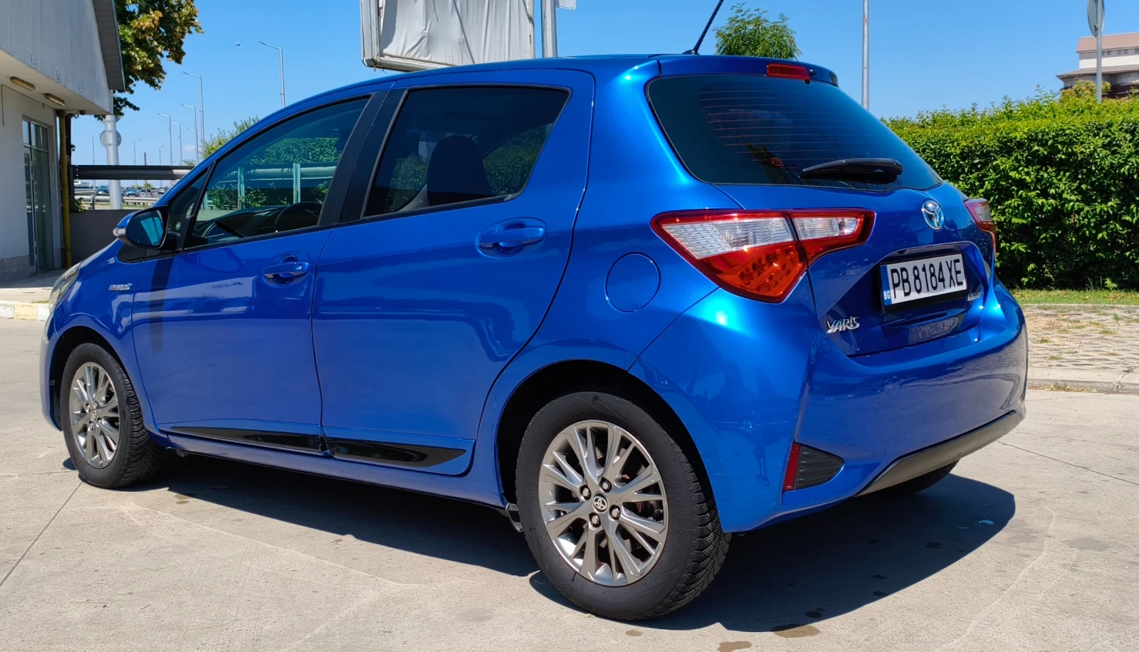 Toyota Yaris Hibrid , снимка 5 - Автомобили и джипове - 55511300