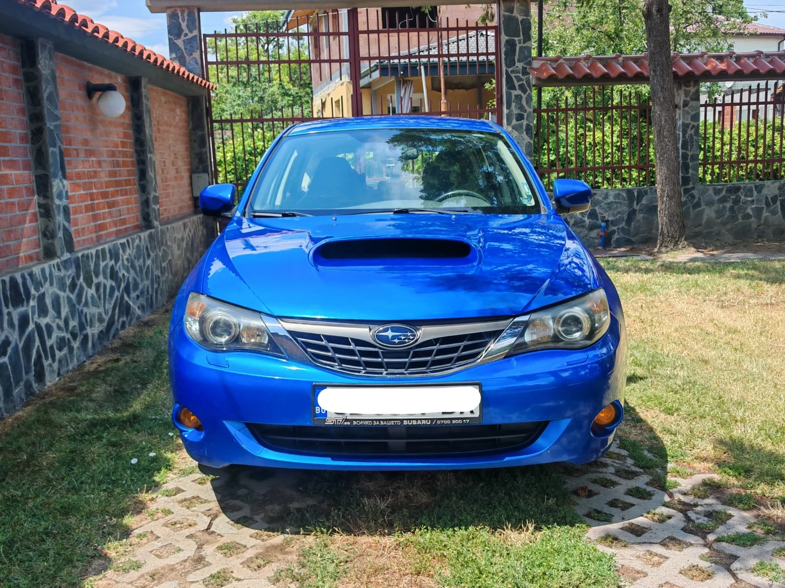Subaru Impreza 2.0 LPG Кожа, снимка 2 - Автомобили и джипове - 55838564