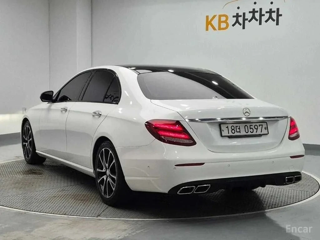 Mercedes-Benz E 300 * E300 Avantgarde * ЦЕНА ДО БГ, снимка 2 - Автомобили и джипове - 55937127