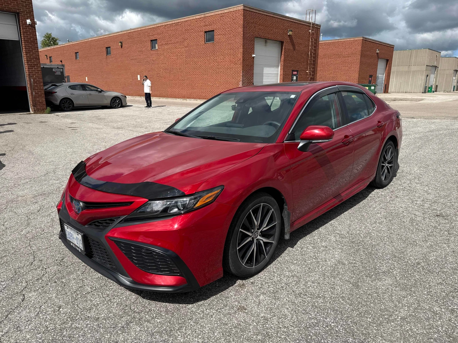 Toyota Camry * Hybrid SE Auto * АВТОКРЕДИТ БЕЗ ПЪРВОНАЧАЛНА* , снимка 14 - Автомобили и джипове - 55976201