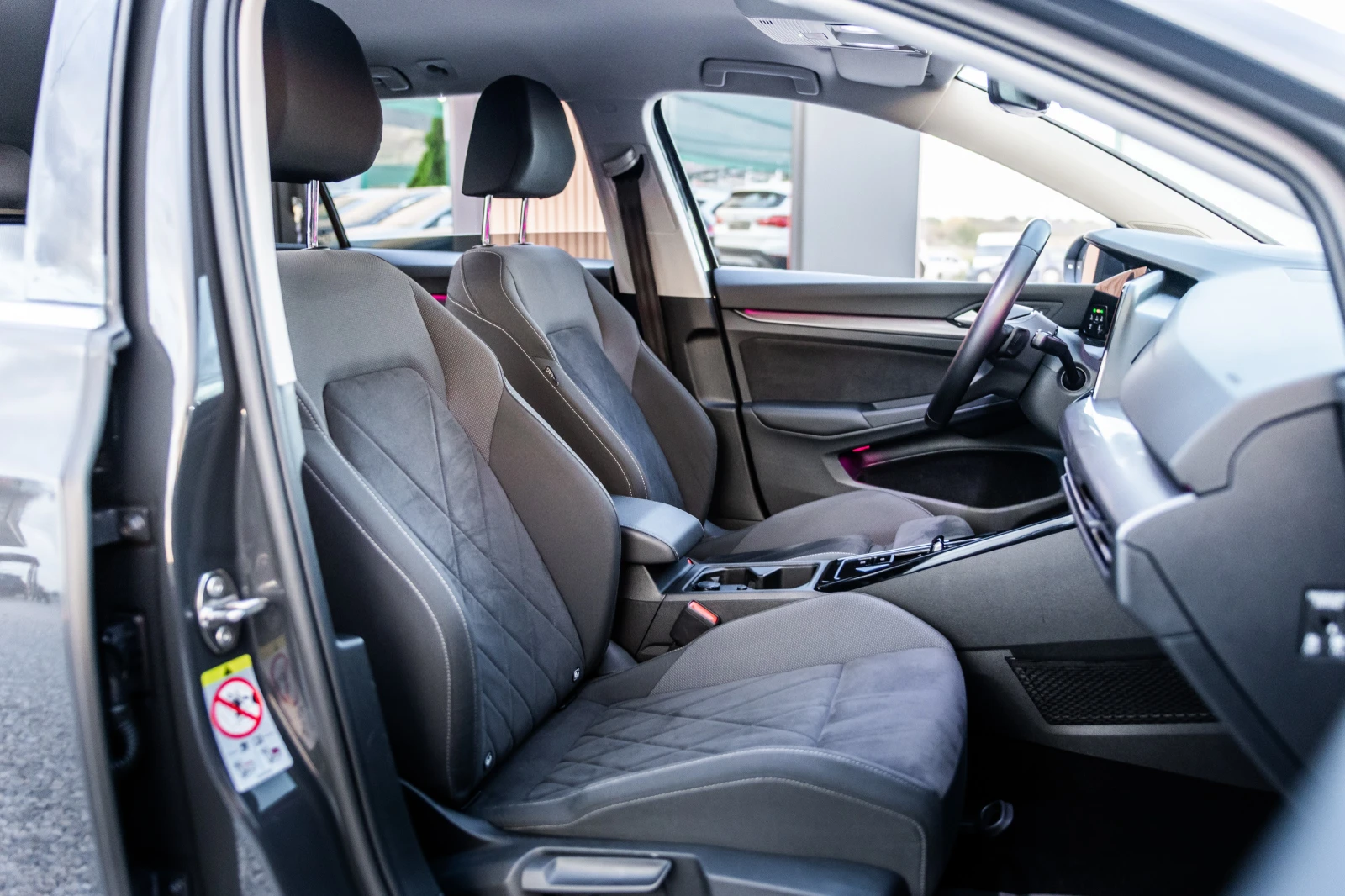 VW Golf VIII 2.0�DI::Style::IQ LED::DSG | Mobile.bg � ����������� 13