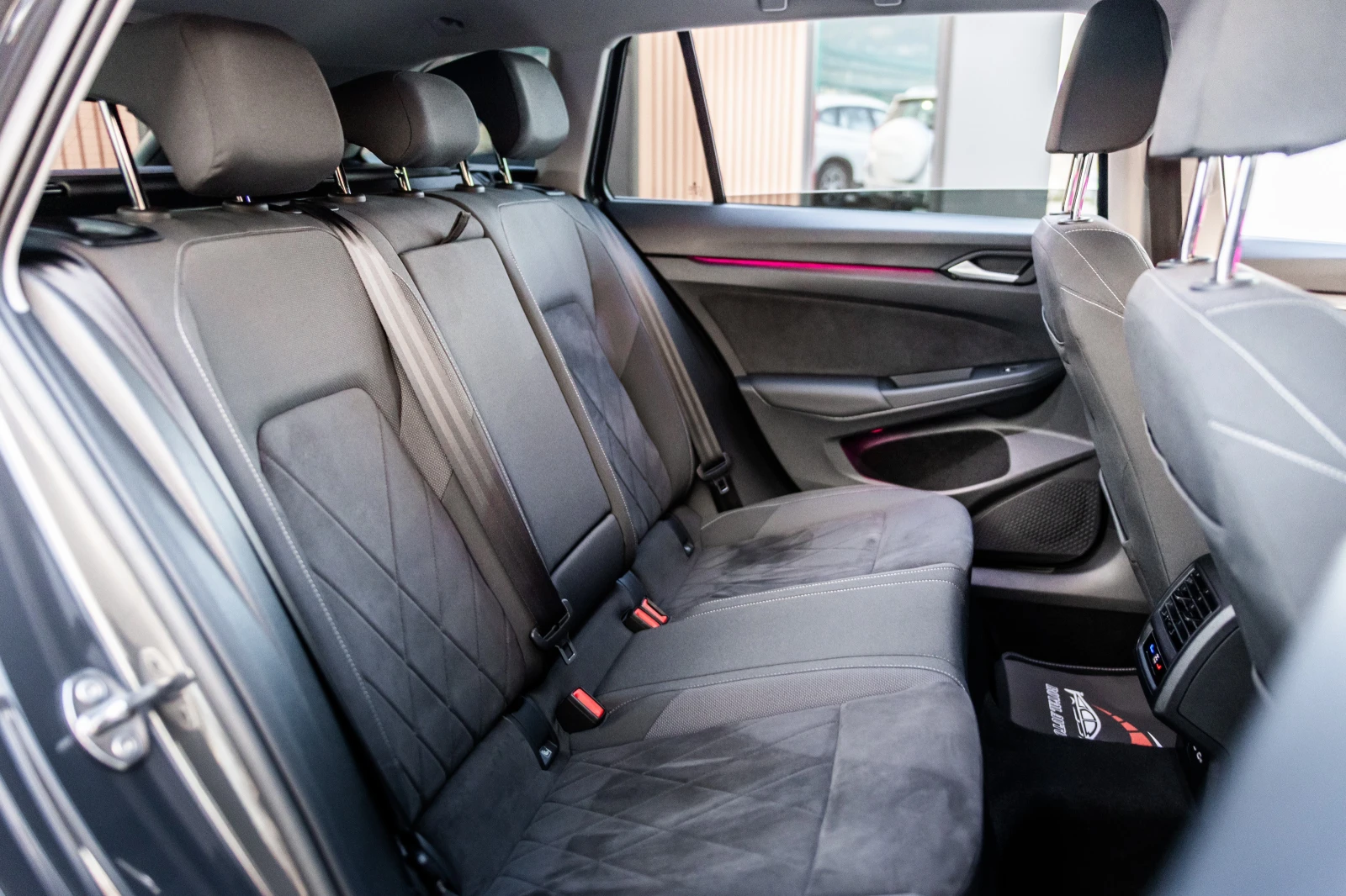 VW Golf VIII 2.0�DI::Style::IQ LED::DSG | Mobile.bg � ����������� 14