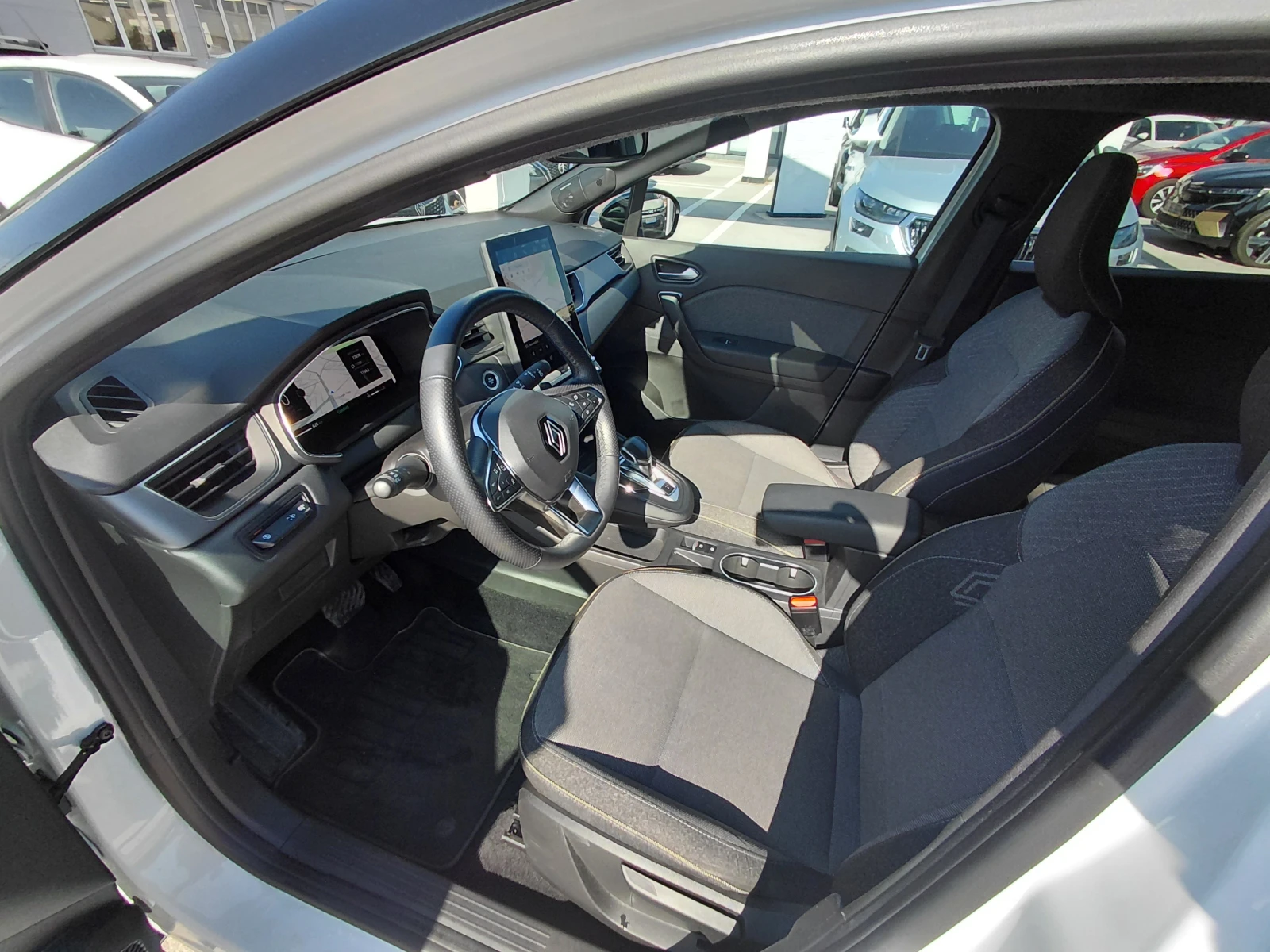 Renault Captur 1.3TCe/140к.с/techno, снимка 13 - Автомобили и джипове - 56691657