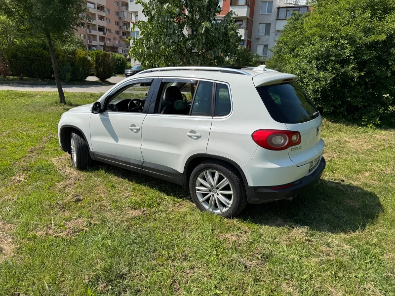 VW Tiguan, снимка 3 - Автомобили и джипове - 52351924
