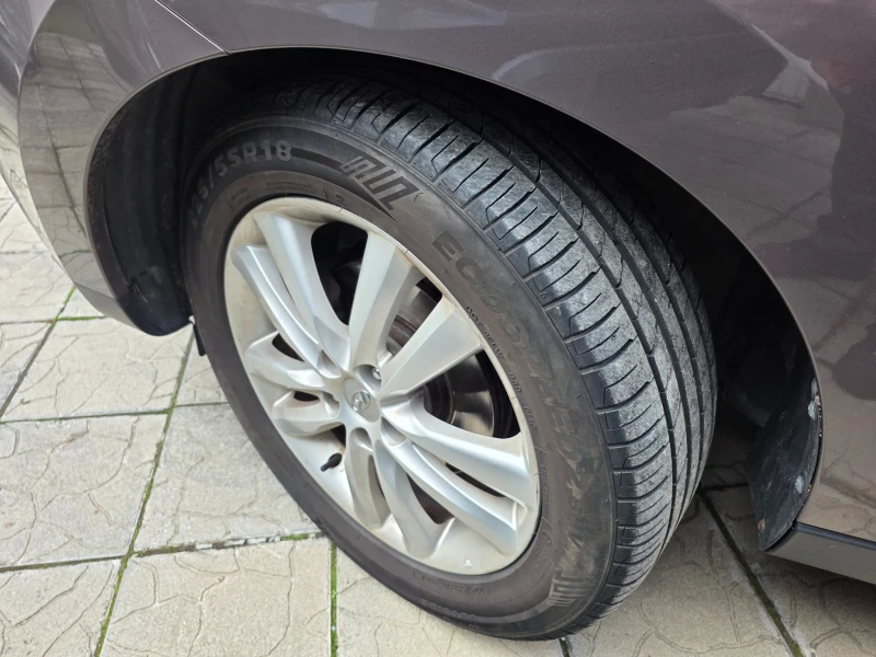 Hyundai IX35 2.0 CRDI 4WD, снимка 14 - Автомобили и джипове - 52388158