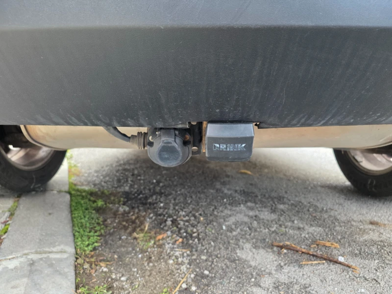 Hyundai IX35 2.0 CRDI 4WD, снимка 11 - Автомобили и джипове - 52388158