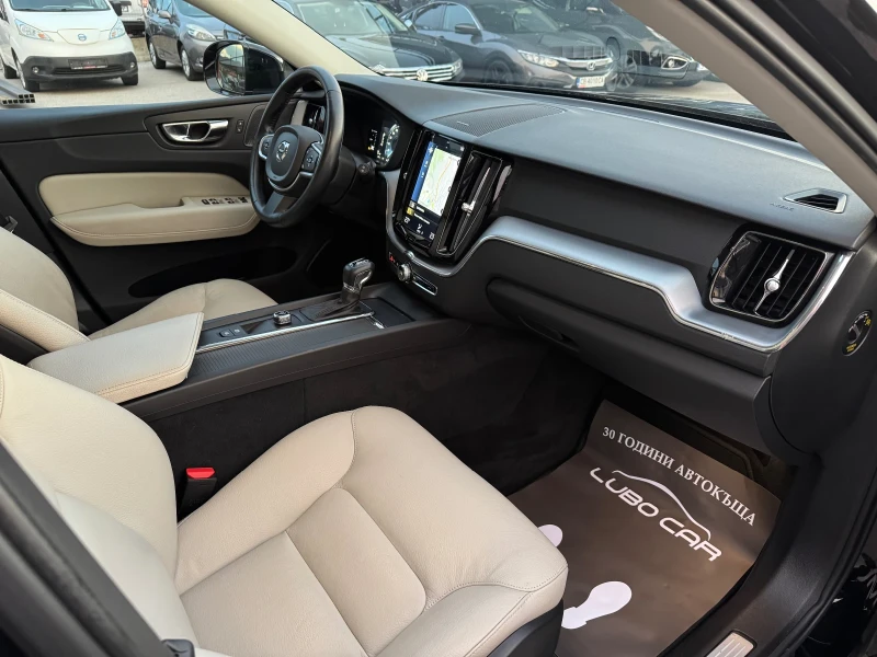 Volvo XC60 2.0D-D4-AWD-HARMAN KARDON-BLIND SPOT-PILOT ASSIST, снимка 17 - Автомобили и джипове - 52506542