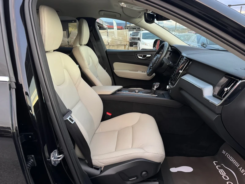 Volvo XC60 2.0D-D4-AWD-HARMAN KARDON-BLIND SPOT-PILOT ASSIST, снимка 16 - Автомобили и джипове - 52506542