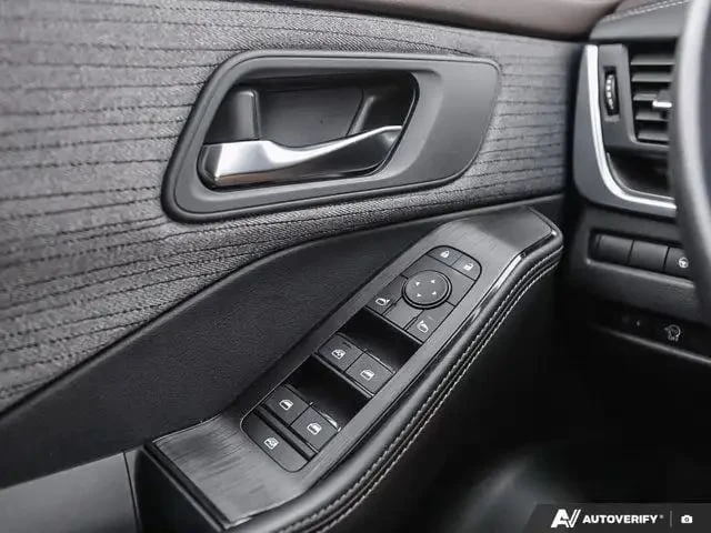 Nissan Rogue * SV * CARFAX * ФИКСИРАНА ЦЕНА ДО БЪЛГАРИЯ, снимка 13 - Автомобили и джипове - 53222777