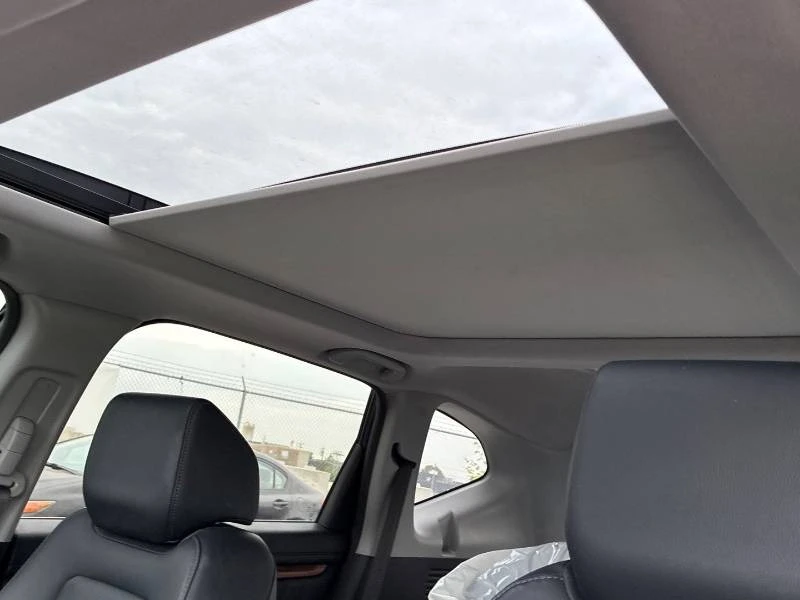 Honda Cr-v * Touring AWD * 2 КЛЮЧА * КОМПЛЕКТ ГУМИ * ДИСТРОНИ, снимка 16 - Автомобили и джипове - 55602503